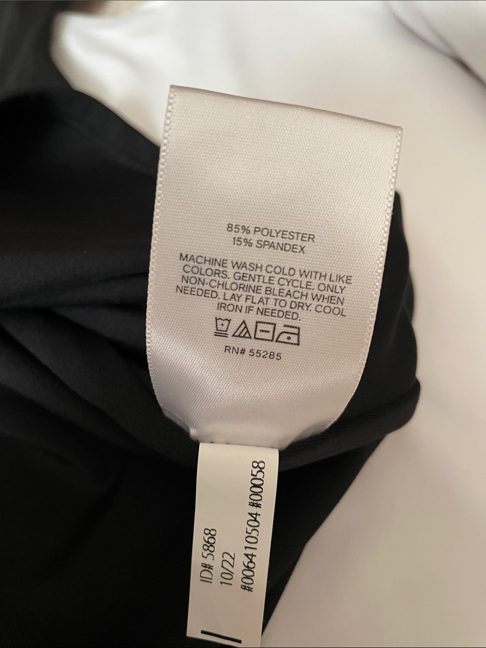 NWT Express Black and White V-Neck Tank Tops - Picture 3 of 4
